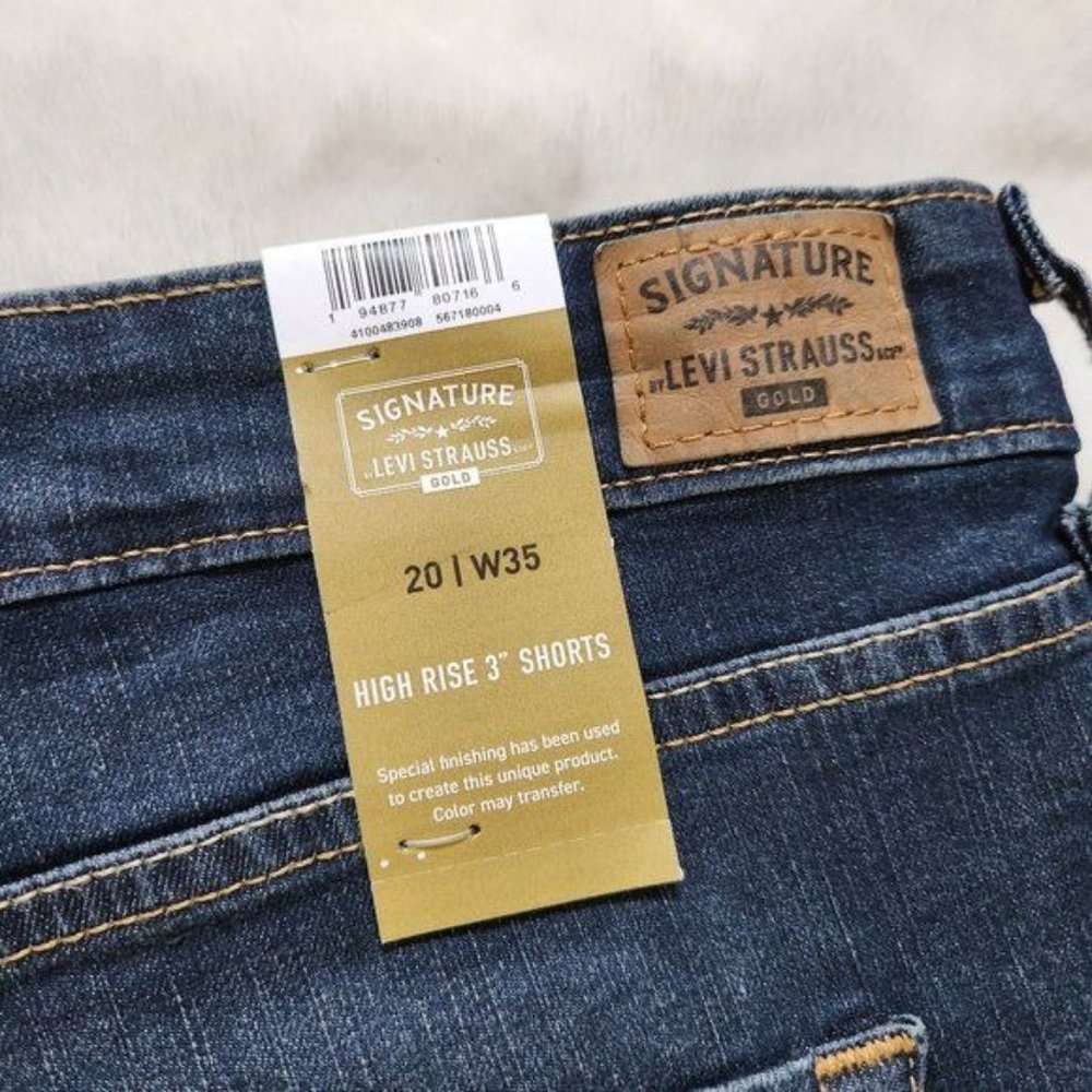 Levis Womens Jean Shorts Blue Denim High Rise 3" Shorts Frayed Hem 35W - Picture 4 of 9